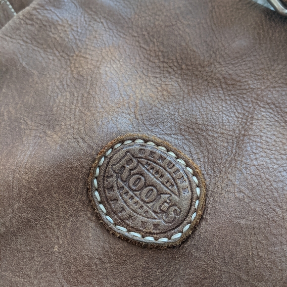 NWOT Roots Village Bag Tribe Canada Collection - Picture 9 of 12